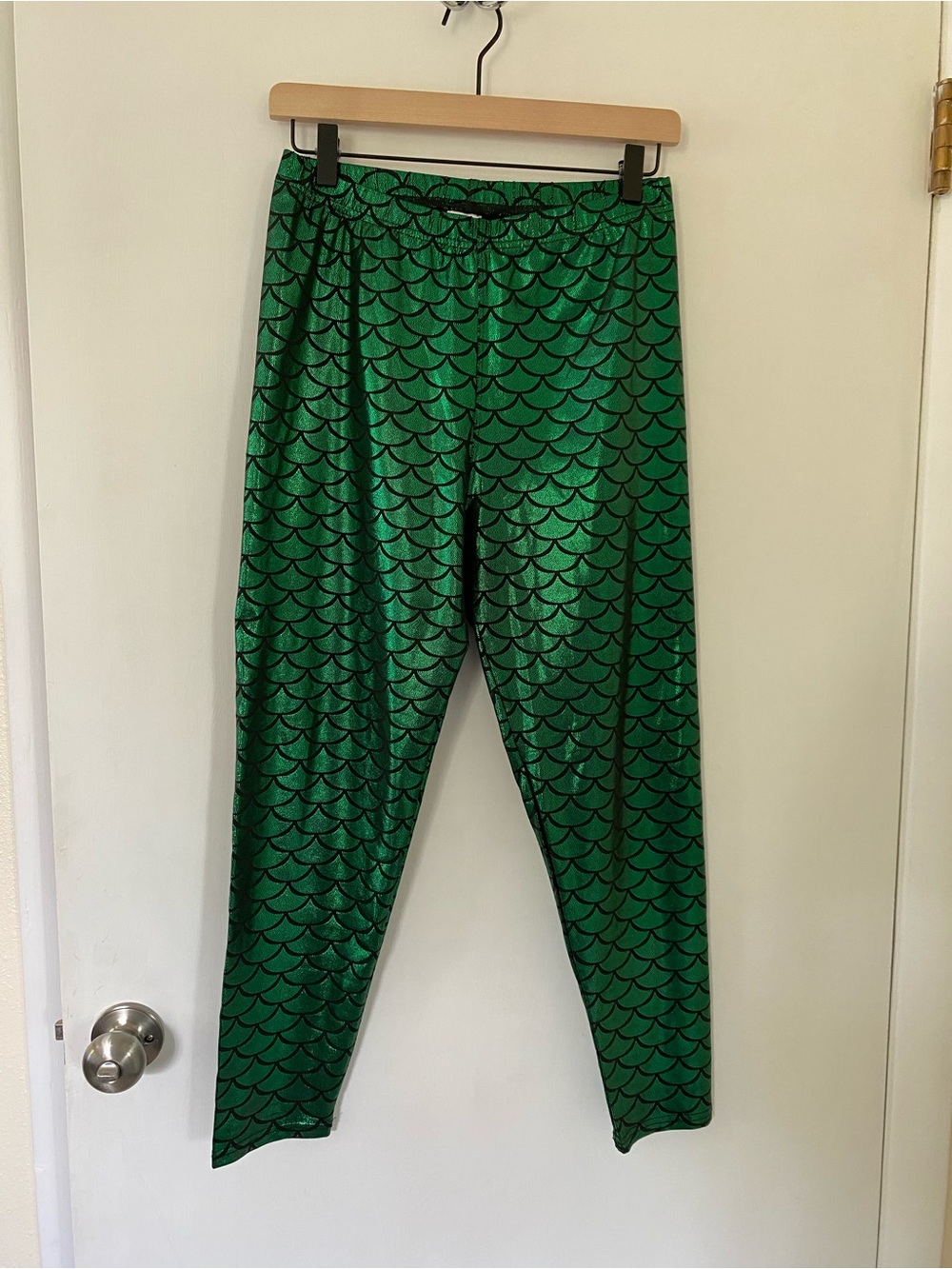 Green Mermaid Scale Leggings - Stretch Comfort